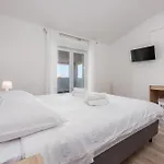 Beautiful Home In Zadar *