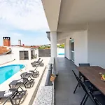Hébergement de vacances Beautiful Home In Zadar