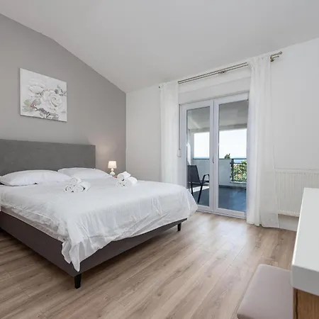 Ferienhaus Awesome In With Wifi Zadar