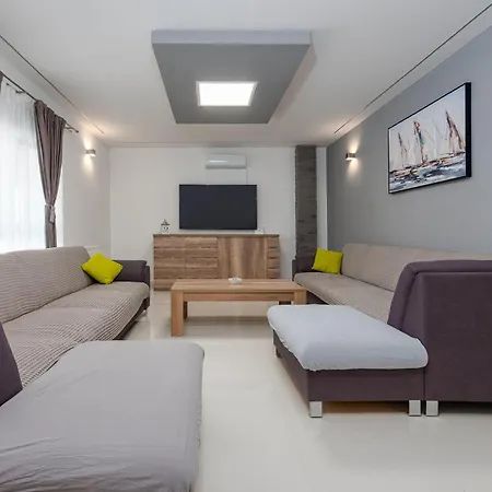 Beautiful Home In Zadar Hébergement de vacances