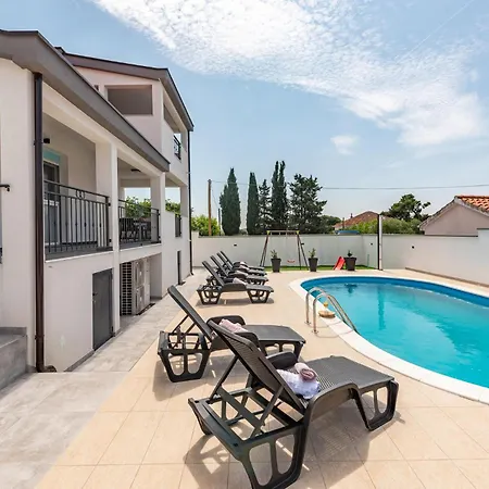 Ferienhaus Awesome In With Wifi *